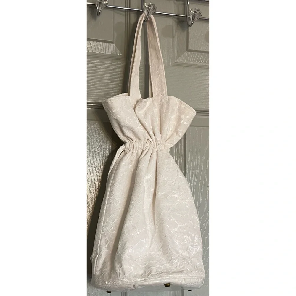 Hand Crafted White Lace Boho Wedding Purse NWT - Picture 7 of 8